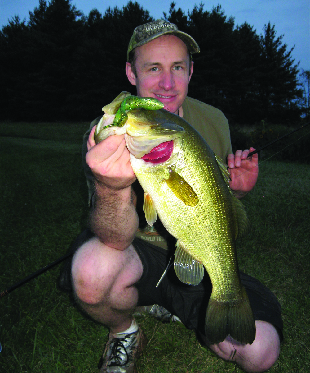 big bass night fishing