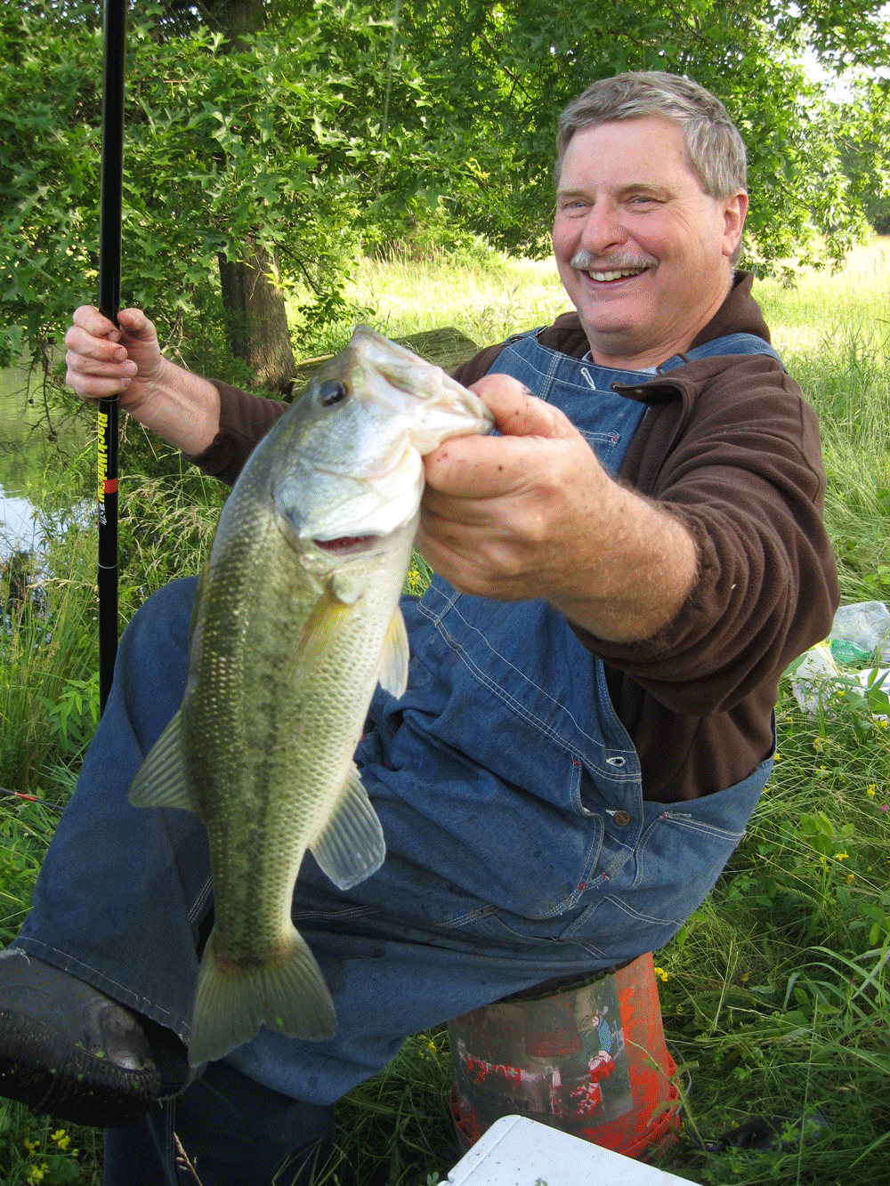 pole fishing for bass